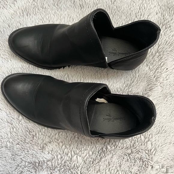 Universal thread black booties - Picture 5 of 10